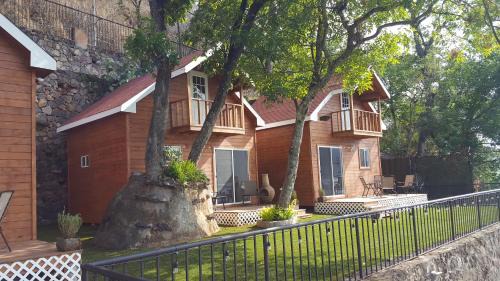 El Santuario Ski Chalet | Cabañas Jardín de Sebastían