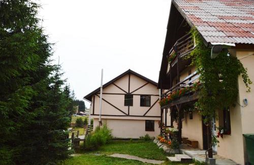 Vartop House | Cabana Ada 2