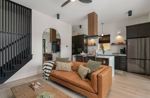 Kitty Hawk House | Cabana Capri | Private Heated Pool Sauna Hot Tub Home Gym Luxe Retreat
