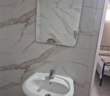 Arad House | Cabana Lir