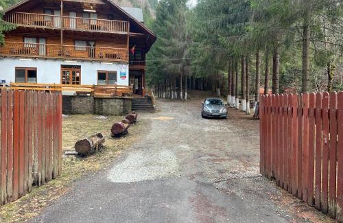 Petrila Cabin | Cabana Mija