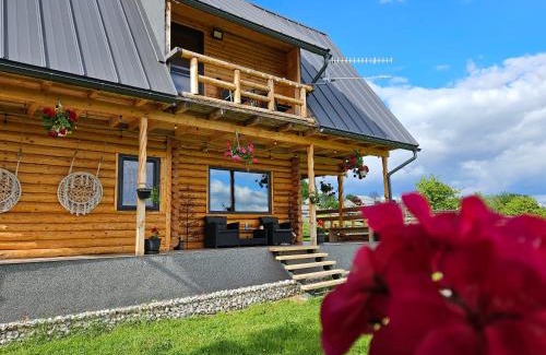 Horea Cabin | Cabana MIYA