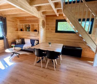 Serrieres-sur-Ain Cabin | Cabanes et Lodges du Belvedere