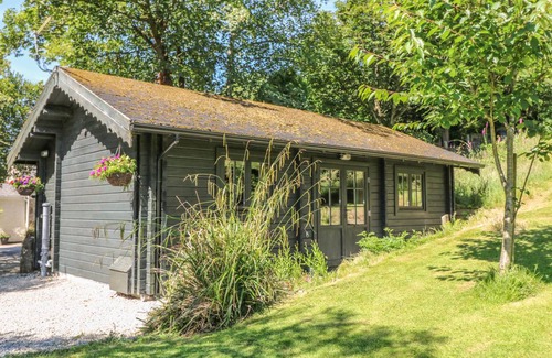 Mabe Cottage | Cabin ∙ 1 bedroom ∙ 2 guests