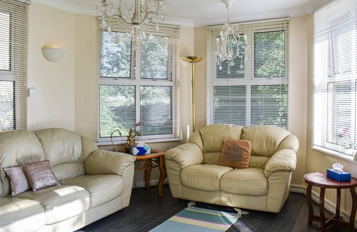 Bumble's Green Cottage | Cabin ∙ 1 bedroom ∙ 2 guests