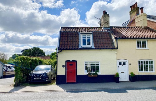 Martlesham Heath Cottage | Cabin ∙ 1 bedroom ∙ 2 guests