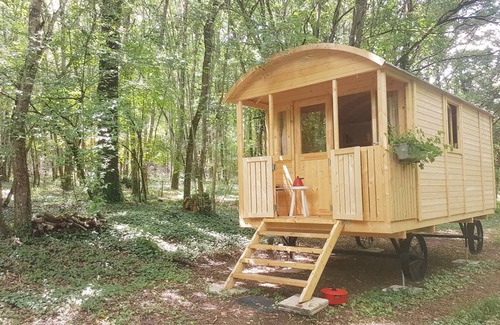 Sougeres-en-Puisaye Cabin | Cabin ∙ 1 bedroom ∙ 2 guests