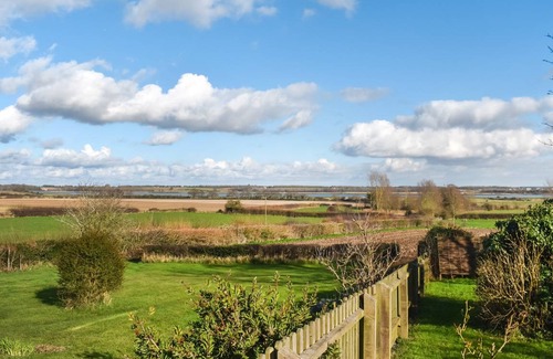 Martlesham Heath Cottage | Cabin ∙ 2 bedrooms ∙ 4 guests