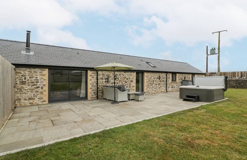 Vale of Glamorgan Cottage | Cabin ∙ 2 bedrooms ∙ 4 guests