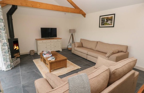 Vale of Glamorgan Cottage | Cabin ∙ 2 bedrooms ∙ 4 guests