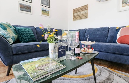 Lochgilphead Cottage | Cabin ∙ 3 bedrooms ∙ 5 guests