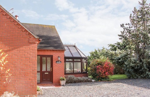 Boraston Cottage | Cabin ∙ 3 bedrooms ∙ 6 guests