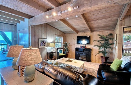 Grant-Valkaria Cabin | Cabin ∙ 3 bedrooms ∙ 10 guests