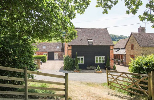 Acton Scott Cottage | Cabin ∙ 3 bedrooms ∙ 6 guests