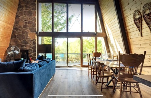 Hensonville Cabin | Cabin ∙ 4 bedrooms ∙ 14 guests