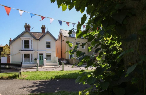 Ludwel Cottage | Cabin ∙ 4 bedrooms ∙ 7 guests