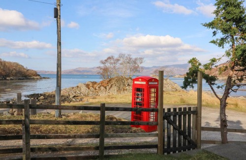 Glenuig Cottage | Cabin ∙ 4 bedrooms ∙ 7 guests