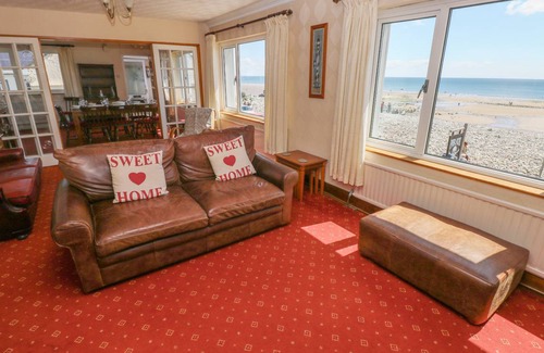 Amroth Cottage | Cabin ∙ 4 bedrooms ∙ 8 guests