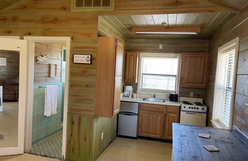 Dennis Cabin | Cabin 4 on Stony Point