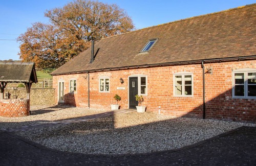 Acton Scott Cottage | Cabin ∙ 5 bedrooms ∙ 11 guests