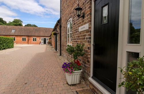 Acton Scott Cottage | Cabin ∙ 5 bedrooms ∙ 11 guests
