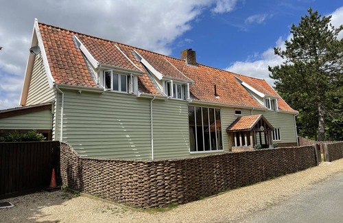 Martlesham Heath Cottage | Cabin ∙ 5 bedrooms ∙ 10 guests