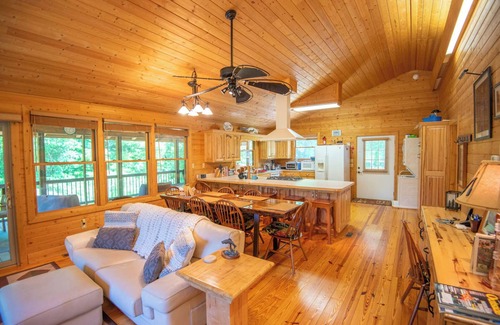 Laurel Springs Cabin | Cabin at Cranberry Mill - Private Creekfront Cabin in Laurel Springs