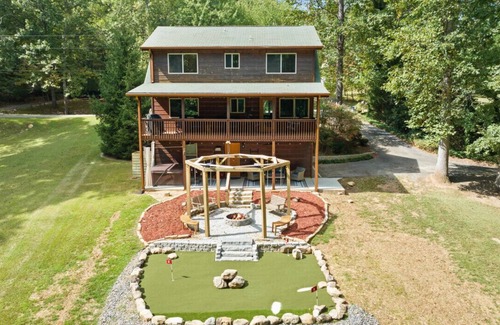 Morganton House | Cabin At The Lake-Morganton - Hot tub,Pet Friendly