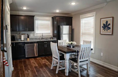 Muscle Shoals Cabin | Cabin B by the Pond - King Bed - Swimming Pool