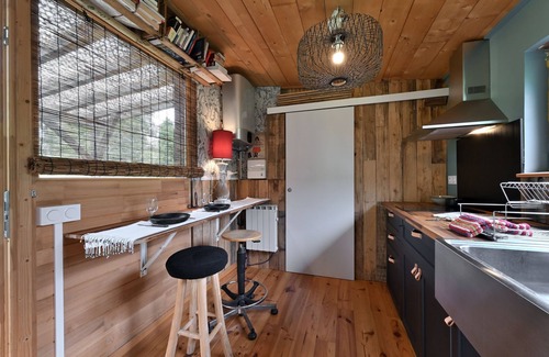 Arrien-en-Bethmale Cabin | Cabin 'Belle Lune' with Mountain View, Private Terrace and Private Garden