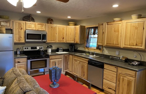Luray Cabin | Cabin Fever in the foothills of the Blue Ridge Mountains