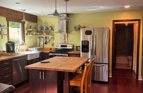 Mossyrock Cabin | Cabin has 2 king beds but room for 6 to 8 with your cots or air mattresses. nnn