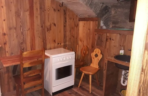 Chiesa Cabin | Cabin in characteristic mountain village