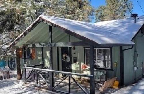Strawberry Cabin | Cabin in Strawberry Cool for Summer. Warm for Winter. Pine trees, Elk, and Relax
