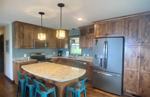 Alexandria Cabin | Cabin on gorgeous Lake Ida, near the Carlos Creek Winery!