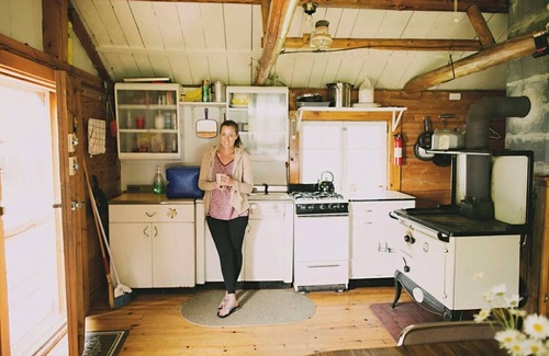 Rapid River Cabin | Cabin on lake with sauna - pets ok. Kayaks and boat provided.