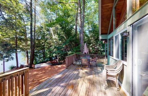 Parsonsfield House | Cabin on Long Pond