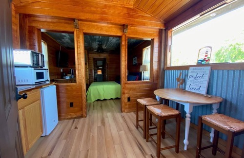 Gautier Cabin | Cabin on Sioux Bayou - Right on the water!