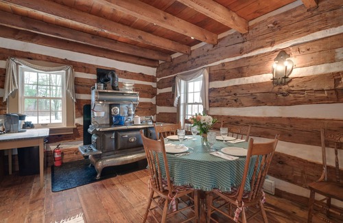 Pine Grove Mills Cabin | Cabin Vacation Rental ~ 8 Mi to Penn State!