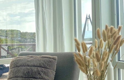 Steinsland Cabin | Cabin with panoramic views at the edge of the archipelago with outdoor hot tub