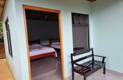 Katira Hotel | Cabinas El Pilon Rio Celeste