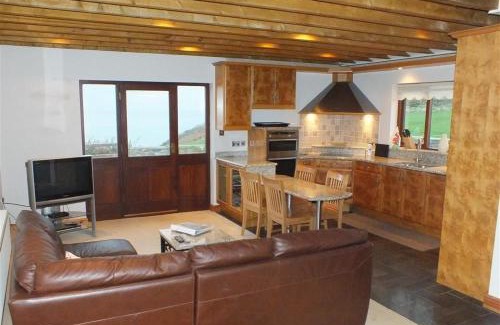 Fishguard House | Cable Cottage