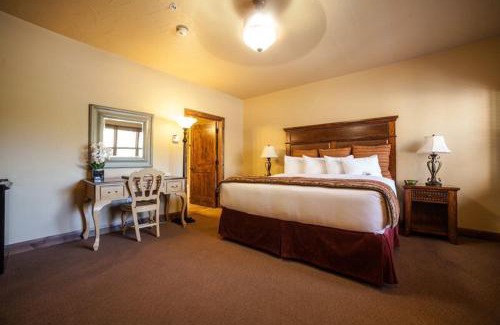 Zion National Park South Entrance Cabin | Cable Mountain Lodge