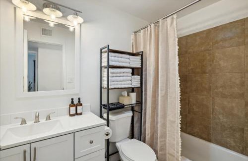 New Papago Parkway House | Cactus Bloom Villa - Spacious 5BR near Old Town Scottsdale with Private Pool