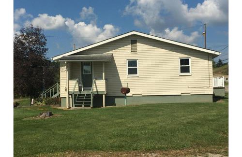 Short Creek Hotel | Cadiz Motel by OYO on route 250