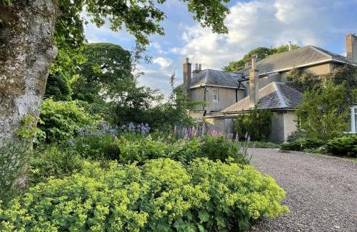 Kirknewton House | Cairns Farmhouse