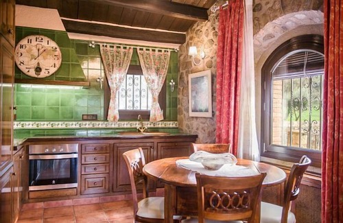 Capmany Cottage | CAL BISBE - Rural House with pool - calm and country tranquility.