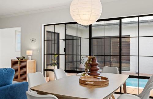 Canning Vale House | Caladenia Villa Urban Retreat