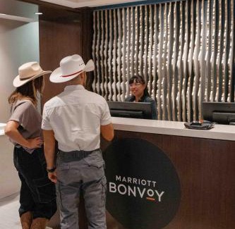 Downtown Calgary Hotel | Calgary Marriott Downtown Hotel