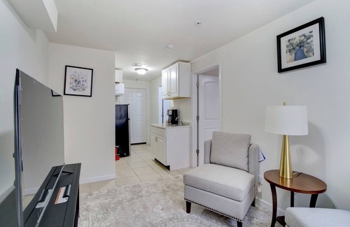 Newark Ski Chalet | Calm, Cozy chalet in enjoyable Newark with WiFi, AC